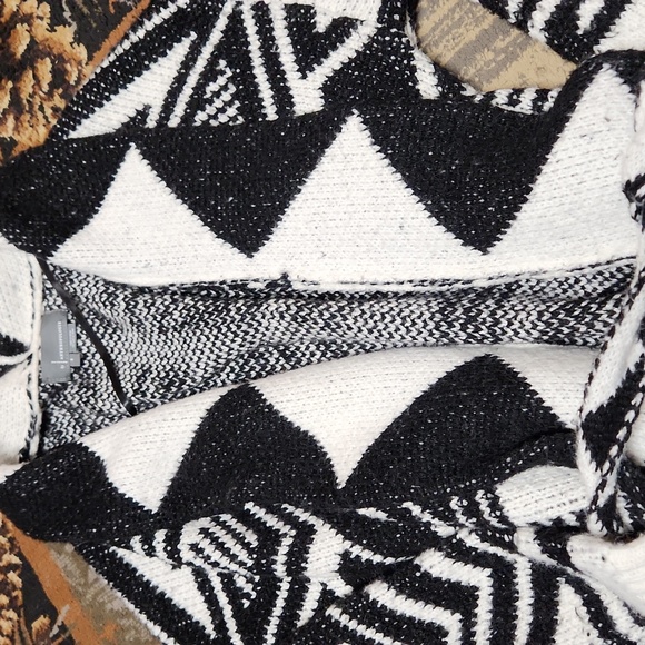 Anthropologie Black and White Geometric Cardigan - Picture 5 of 7